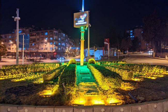 HBB KENT ESTETİĞİNE ÖNEM VERİYOR  CADDE VE SOKAKLAR IŞIL IŞIL  HATAY YENİ YILA IŞIL IŞIL GİRİYOR