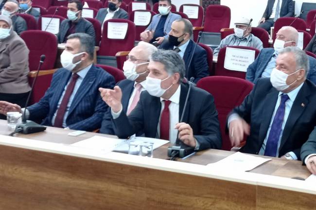 BAŞKAN YAVUZ; “HATSU ALACAĞINDAN DOLAYI GARİBANIN EVİNİ SATTI! VİCDANINIZ  RAHAT MI?