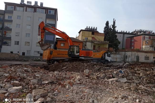 BAŞKAN YAVUZ; “HÜKÜMET KONAĞI KAZI ÇALIŞMALARINA BAŞLADIK. İLÇEMİZE HAYIRLI  OLSUN”
