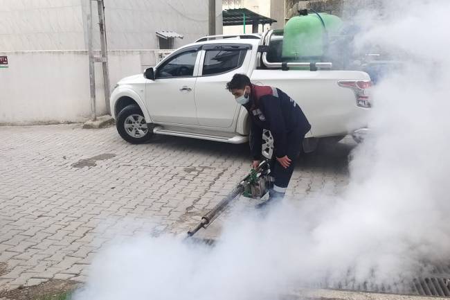 HBB EKİPLERİ VATANDAŞLARIN SAĞLIĞI İÇİN İŞİ SIKI TUTUYOR HAŞERE İLE MÜCADELEYE DEVAM EDİLİYOR