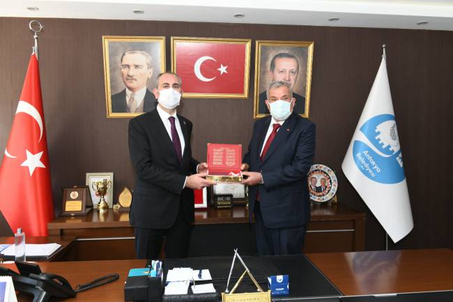 ADALET BAKANI ABDULHAMİT GÜL ANTAKYA BELEDİYESİ’Nİ ZİYARET ETTİ 