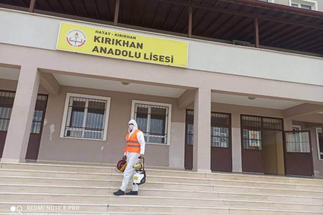 BAŞKAN YAVUZ YÜZ YÜZE EĞİTİM ÖNCESİ OKULLARDA DEZENFEKTE YAPTIRDI