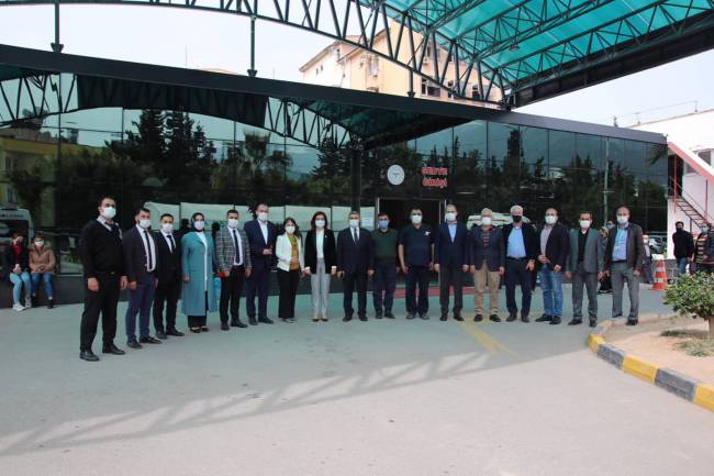 BAŞKAN FATİH TOSYALI’DAN SAĞLIK ÇALIŞANLARINA ZİYARET