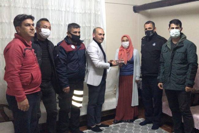 HBB ZABITASI KAYIP CÜZDANI SAHİBİNE TESLİM ETTİ