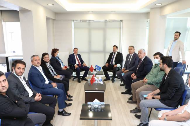 HBB BAŞKANI SAVAŞ: HADO SEFERLERİ YAZ AYLARINDA BAŞLAYACAK BAŞKAN SAVAŞ HATAYLI İŞ İNSANLARI İLE BULUŞTU HATAYLI İŞ İNSANLARI BAŞKAN SAVAŞ’I KONUK ETTİ