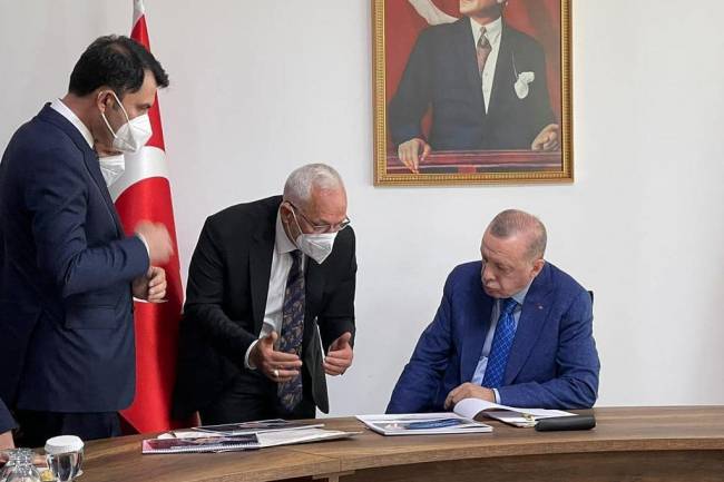 BAŞKAN TOSYALI CUMHURBAŞKANI ERDOĞAN İLE BİR ARAYA GELDİ -BAŞKAN FATİH TOSYALI: İSKENDERUN’DA GÜZEL ŞEYLER OLACAK