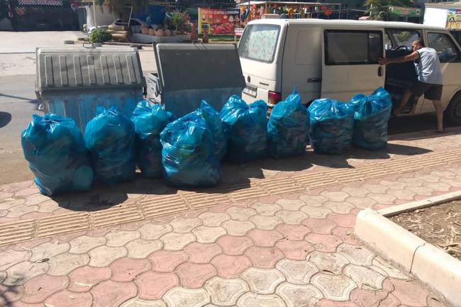 ARSUZ BELEDİYESİ TEMİZLİK EKİPLERİ YOĞUN MESAİ HARCIYOR