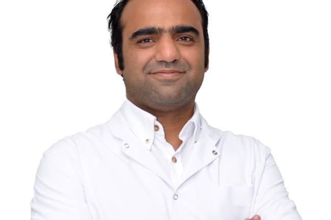 ÜROLOJİ UZMANI DOÇ. DR. GÖKSEL BAYAR GELİŞİM'DE