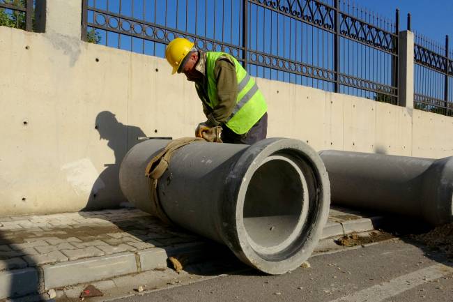GÜRSEL MAHALLESİ’NİN YAĞMUR SUYU DEŞARJ SORUNU ÇÖZÜLÜYOR