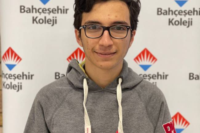 HATAY’A TÜBİTAK’TAN ALTIN MADALYA