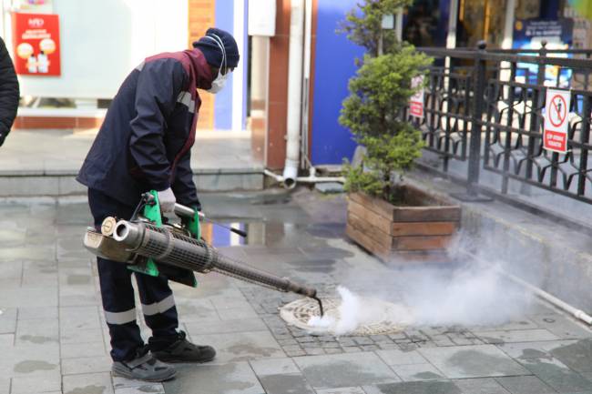 HBB EKİPLERİ VATANDAŞLARIN SAĞLIĞI İÇİN İŞİ SIKI TUTUYOR HAŞERE İLE MÜCAELE 365 GÜN SÜRÜYOR