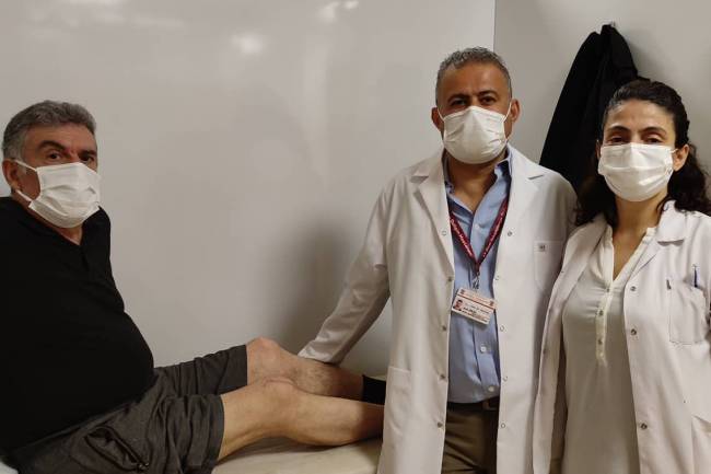 FİZİK TEDAVİ İLE ESKİ SAĞLIĞINA KAVUŞTU