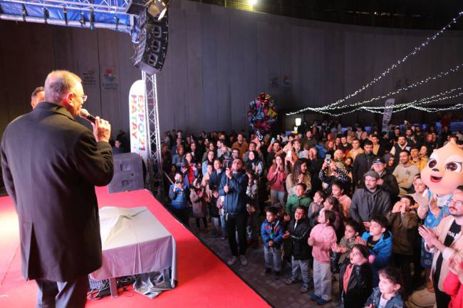 BAŞKAN SAVAŞ VATANDAŞLARIN COŞKUSUNA ORTAK OLDU