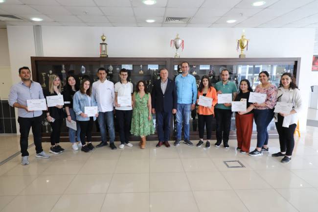 HBB’NİN AŞÇILIK OKULU YENİ MEZUNLARINI VERDİ GENÇ AŞÇILAR HATAY MUTFAĞINI TANITACAK