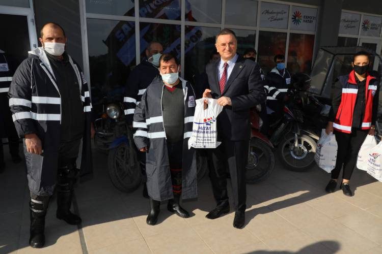 HBB SOĞUK KIŞ GÜNLERİNDE BASIN EMEKÇİLERİNİ UNUTMADI HBB’DEN BASIN EMEKÇİLERİNE ANLAMLI HEDİYE