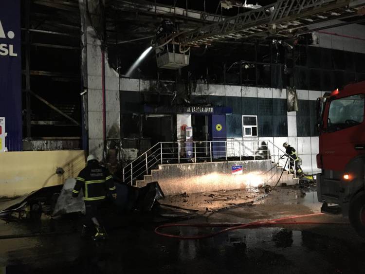 BÜYÜKŞEHİR İTFAİYESİ YANGINA ANINDA MÜDAHALE ETTİ