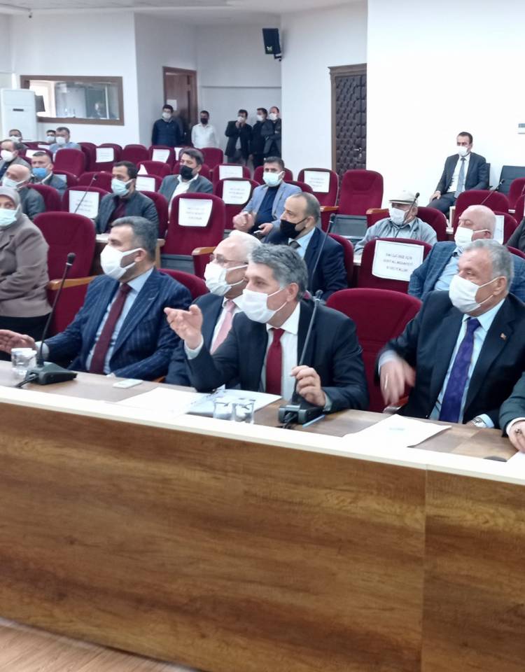 BAŞKAN YAVUZ; “HATSU ALACAĞINDAN DOLAYI GARİBANIN EVİNİ SATTI! VİCDANINIZ  RAHAT MI?