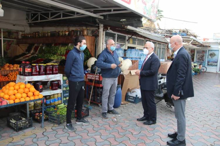 BAŞKAN FATİH TOSYALI'DAN BALIK VE SEBZE HALİNE ZİYARET BELEDİYE BAŞKANI FATİH TOSYALI ESNAFIMIZIN HER DAİM YANINDAYIZ