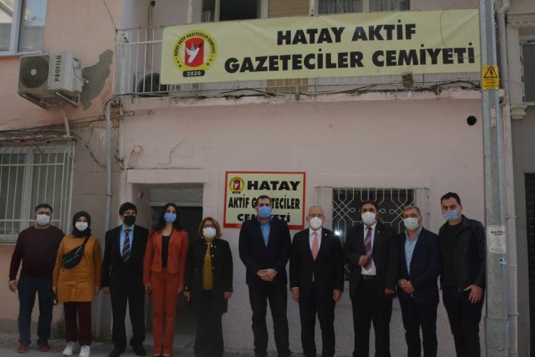 BELEDİYE BAŞKAN FATİH TOSYALI'dan  10 OCAK ÇALIŞAN GAZETECİLER GÜNÜ ZİYARETİ