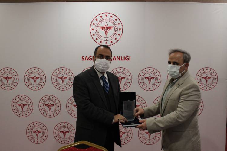 Bebek Dostu Hastanelere Plaket Verildi.