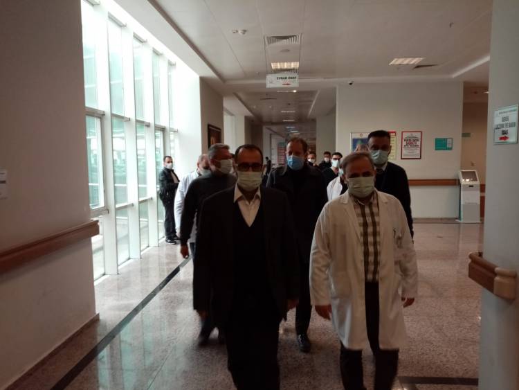 İL SAĞLIK MÜDÜRÜ Dr. Mustafa HAMBOLAT KOVİD-19 AŞI HİZMET ALNLARINDA İNCELEMELERDE BULUNDU    