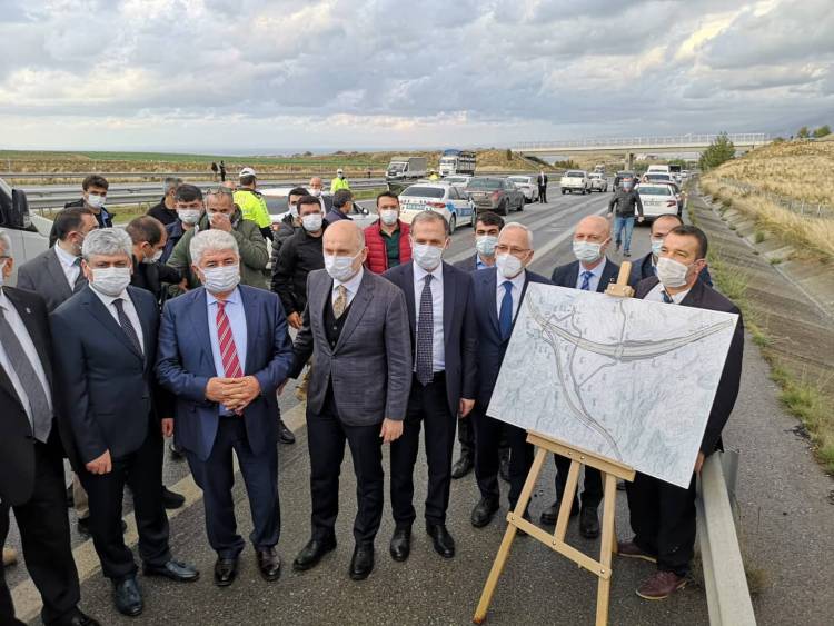 BAKAN KARAİSMAİLOĞLU’NDAN İSKENDERUN BELEDİYESİNİN OTOBAN KAVŞAK DÜZENLEME PROJELERİNE TAM DESTEK
