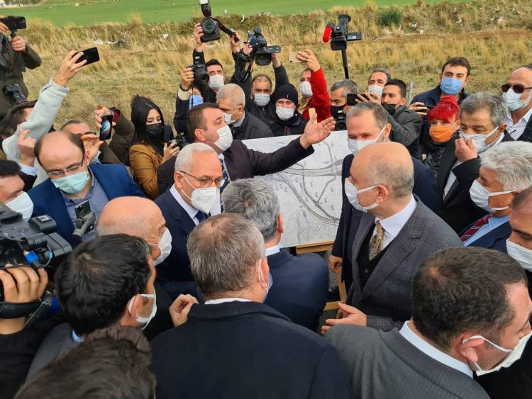 BAKAN KARAİSMAİLOĞLU’NDAN İSKENDERUN BELEDİYESİNİN OTOBAN KAVŞAK DÜZENLEME PROJELERİNE TAM DESTEK