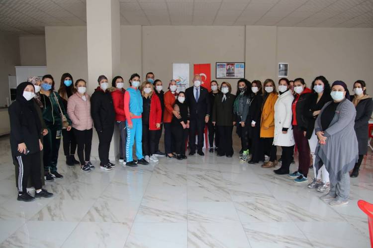 BAŞKAN TOSYALI:KURSLARIMIZ,PANDEMİ KURALLARI ÇERÇEVESİNDE DEVAM EDİYOR