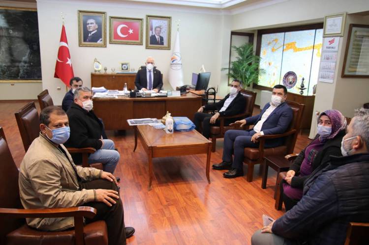 BAŞKAN FATİH TOSYALI KONUKLARINI MAKAMINDA AĞIRLADI