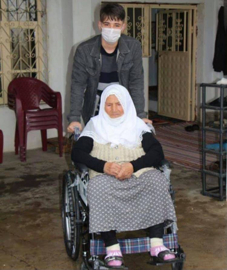 HAYIRSEVER İŞ İNSANI DAVUT GERKES'TEN 250 ADET TEKERLEKLİ SANDALYE