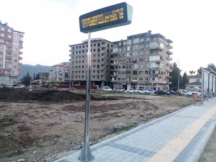 TOPLU ULAŞIM HBB İLE KOLAYLAŞIYOR AKILLI DURAK PANEL SAYISI ARTIYOR