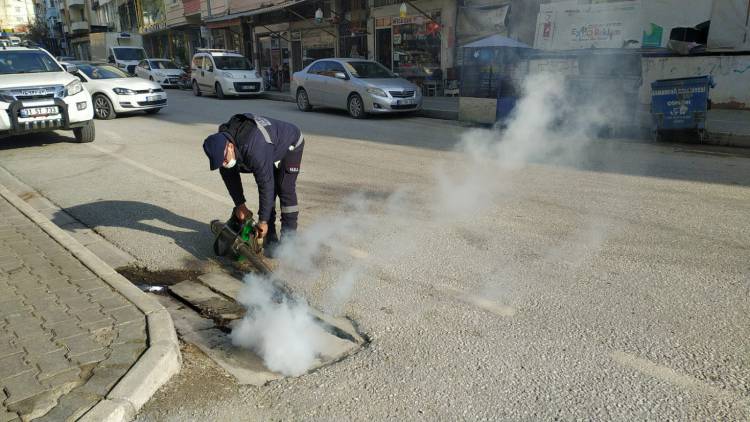 HBB EKİPLERİ VATANDAŞLARIN SAĞLIĞI İÇİN İŞİ SIKI TUTUYOR HAŞERE İLE MÜCADELEYE DEVAM EDİLİYOR