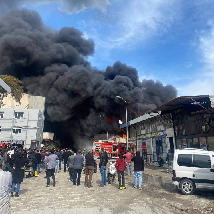 SANAYİDE ÇIKAN YANGIN SÖNDÜRÜLDÜ