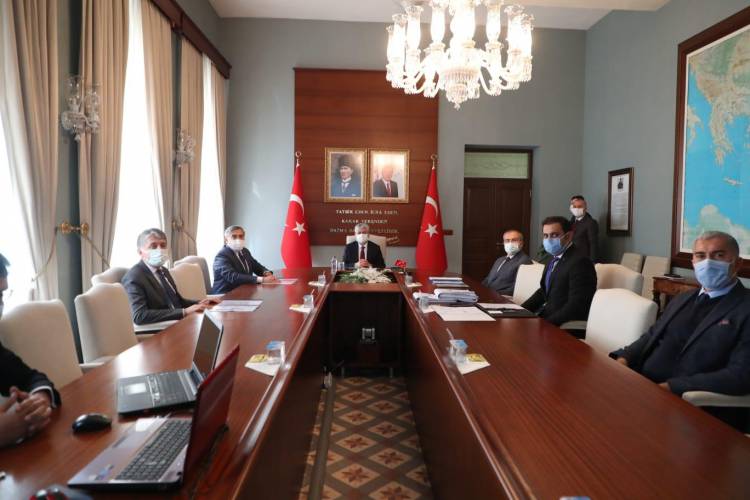 YAVUZ; “ MÜJDE..! AMİK GÖLÜNÜN SON GÖZYAŞI GÖLBAŞI GÖLÜ PROJESİ SÖZLEŞMESİNİ  İMZALADIK. İLÇEMİZE HAYIRLI OLSUN”