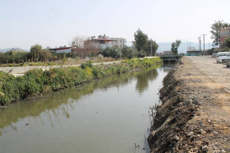 SAMANDAĞ BELEDİYESİ YENİ CADDELER KAZANDIRMAYA DEVAM EDİYOR