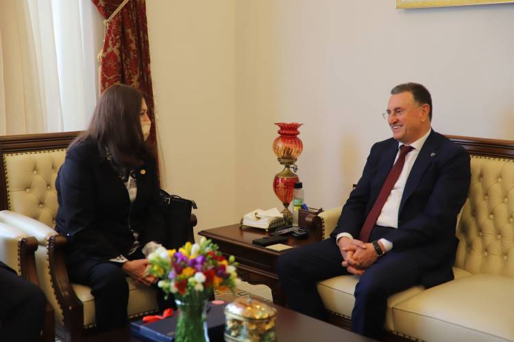 İYİ PARTİ’DEN BAŞKAN SAVAŞ’A ZİYARET İYİ PARTİ GENEL BAŞKAN YARDIMCISI ŞENOL SUNAT VE BERABERİNDEKİ HEYET BAŞKAN SAVAŞ’I ZİYARET ETTİ