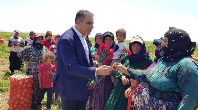 GÜZELMANSUR’UN DÜNYA EMEKÇİ KADINLAR GÜNÜ MESAJI