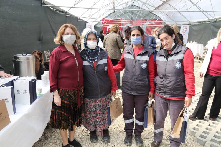 HATAY’IN ÜRETKEN KADINLARI EXPO SERALARINI ZİYARET ETTİ