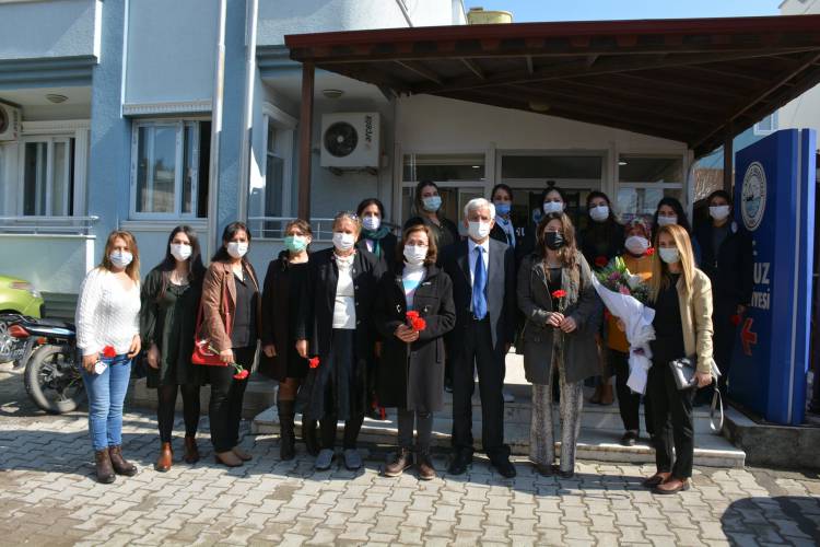 EMEKÇİ KADINLARDAN BAŞKAN GÜVEN’E ZİYARET