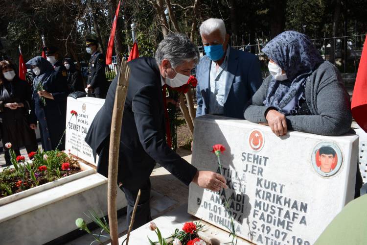 KIRIKHAN’DA ÇANAKKALE ŞEHİTLERİ ANILDI