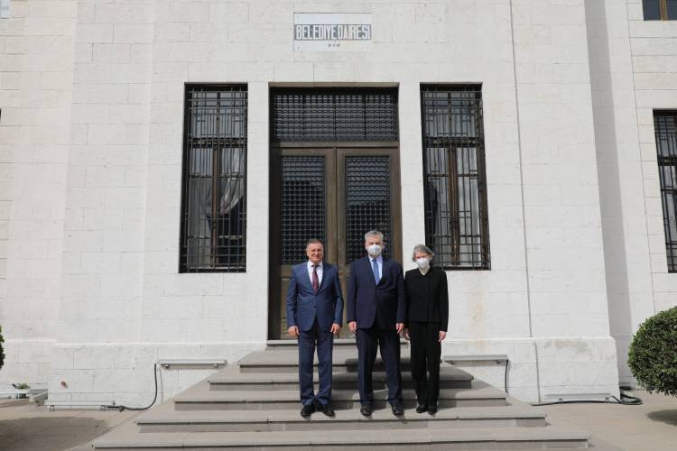 HBB BAŞKANI SAVAŞ: “BÖLGEDEKİ BARIŞIN KORUNMASI İÇİN AB’NİN DESTEK  OLMASINI İSTİYORUZ” ALMAN BÜYÜEKLÇİ SCHULZ HATAY’DA