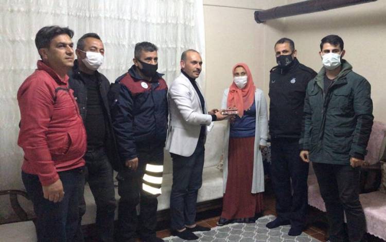 HBB ZABITASI KAYIP CÜZDANI SAHİBİNE TESLİM ETTİ