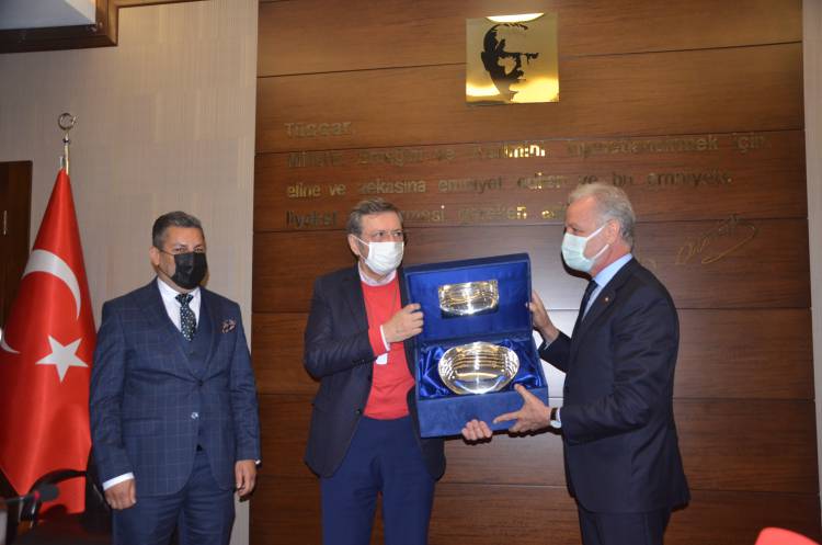 TOBB Başkanı Rifat Hisarcıklıoğlu İTSO’yu Ziyaret etti