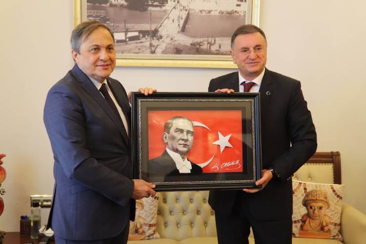 CHP GENEL BAŞKAN YARDIMCISI SEYİT TORUN HATAY’DA CHP HEYETİ ANTAKYA VAKIF İŞHANI ALANINI İNCELEDİ