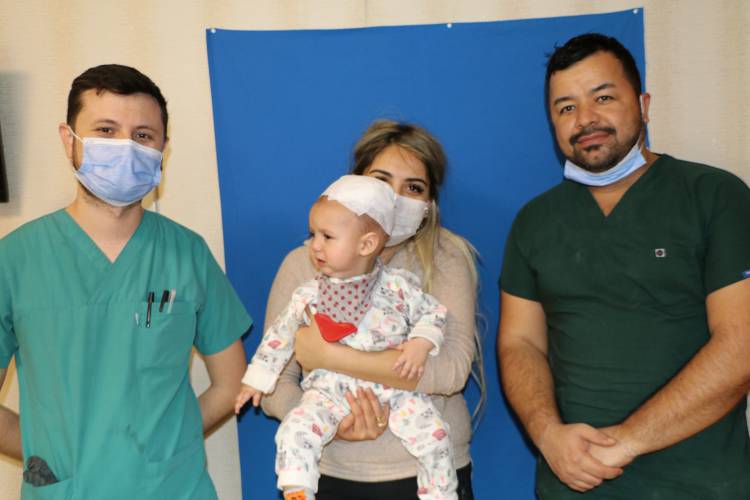 FRANSA’DA TEDAVİ GÖREN ELYESA BEBEK GELİŞİM’DE SAĞLIĞINA KAVUŞTU