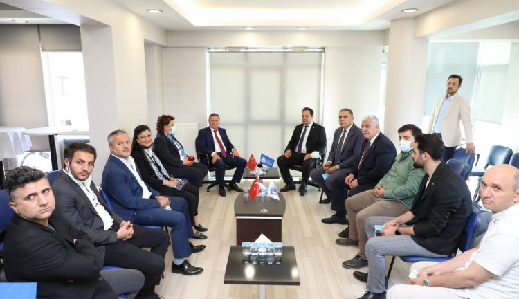 HBB BAŞKANI SAVAŞ: HADO SEFERLERİ YAZ AYLARINDA BAŞLAYACAK BAŞKAN SAVAŞ HATAYLI İŞ İNSANLARI İLE BULUŞTU HATAYLI İŞ İNSANLARI BAŞKAN SAVAŞ’I KONUK ETTİ