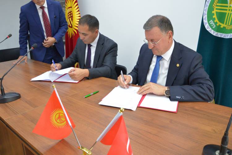 HATAY-KIRGIZİSTAN İLİŞKİLERİNDE LÜTFÜ SAVAŞ ATAĞI HATAY’IN KARDEŞ ŞEHİRLERİNE BİR YENİSİ DAHA EKLENİYOR