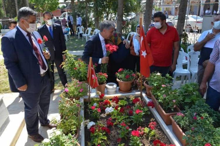 15 TEMMUZ MİLLİ BİRLİK VE DEMOKRASİ GÜNÜNDE ŞEHİTLERİMİZ HATİM VE DUALARLA  YAD EDİLDİ