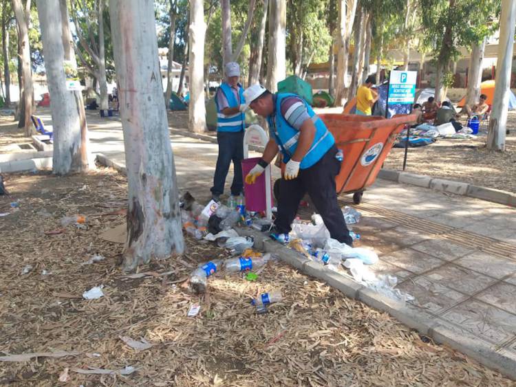 ARSUZ BELEDİYESİ TEMİZLİK EKİPLERİ YOĞUN MESAİ HARCIYOR