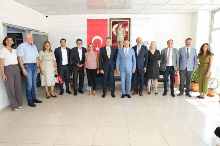 ALMANYA EXPO 2021 HATAY’A KATILIYOR KARDEŞ ŞEHİRLER AALEN VE HATAY’DAN EXPO İÇİN ANLAMLI İMZA HBB BAŞKANI SAVAŞ: AALEN HEM İYİ HEM KÖTÜ GÜNÜMÜZDE YANIMIZDA OLDU SAVAŞ: EXPO GÜZEL BAŞLAYACAK, GÜZEL DEVAM EDECEK VE MÜTHİŞ ŞEKİLDE  SONLANACAK